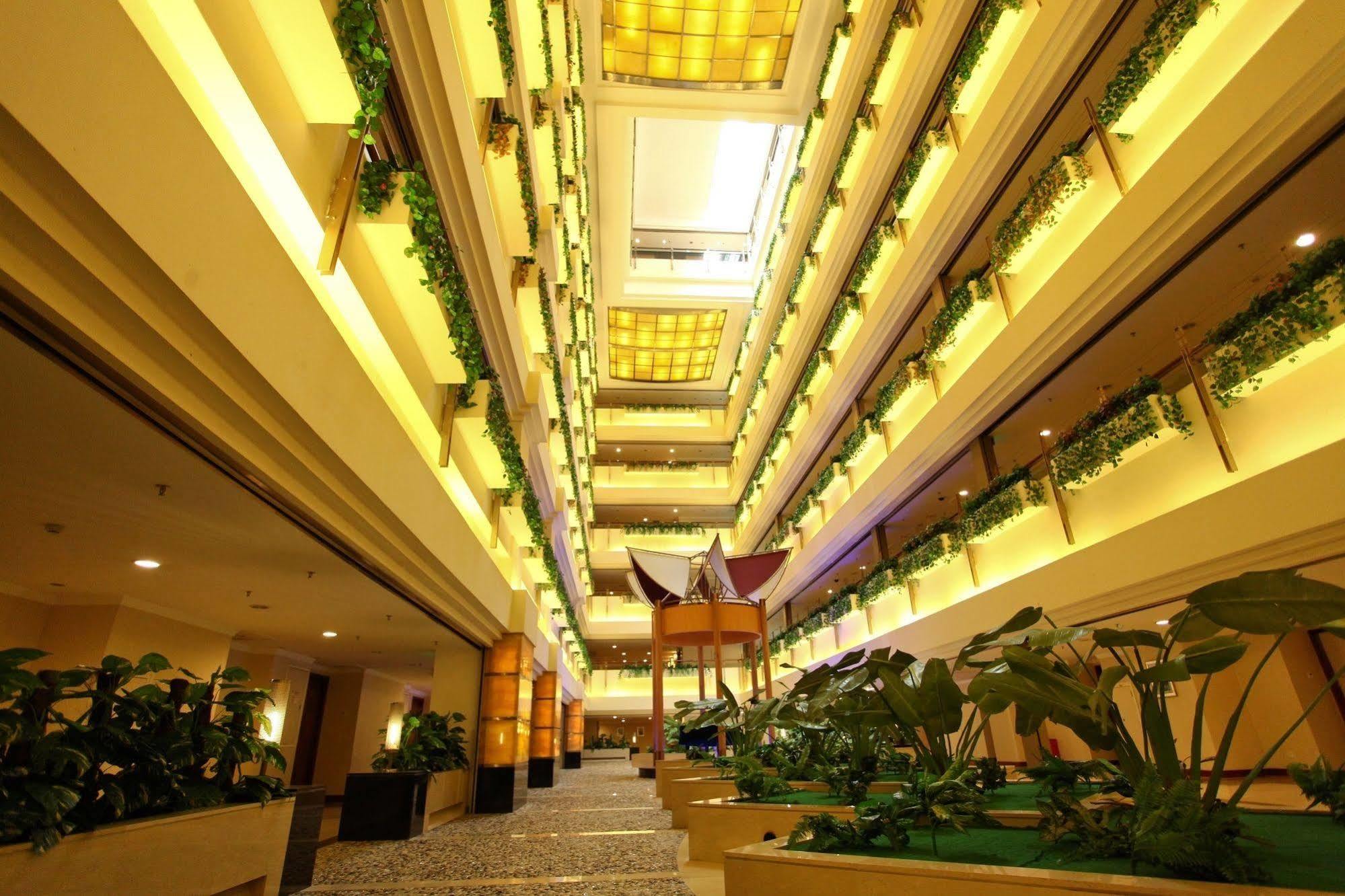 Shenzhen Dongmen Metropark Suites Hotel エクステリア 写真